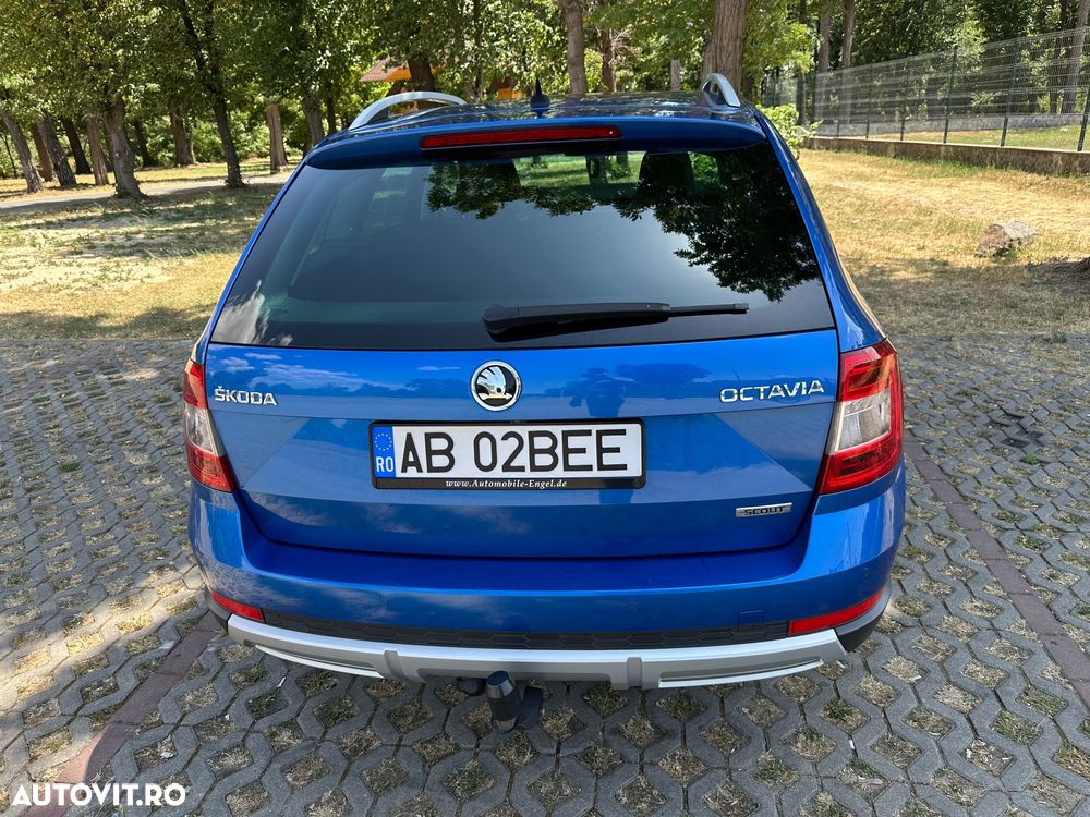 Skoda Octavia Combi 2.0 TDI 4x4 DSG Scout - 3