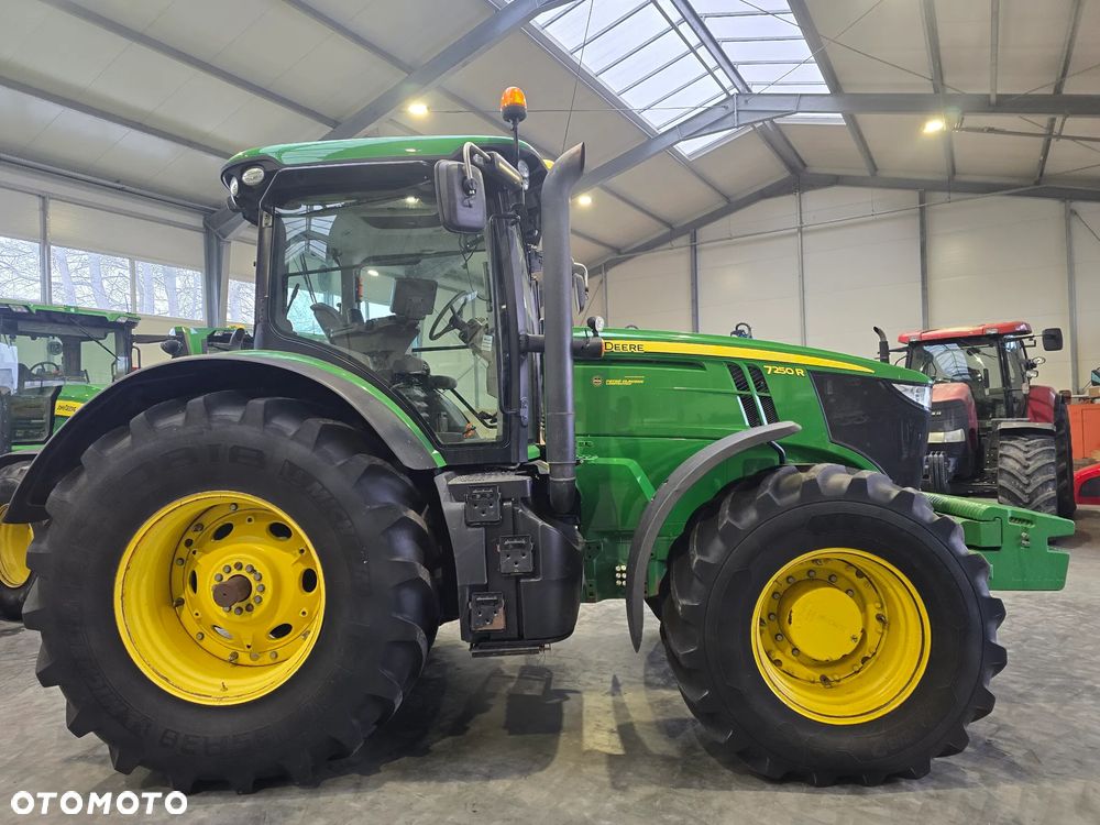 John Deere 7250R - 4