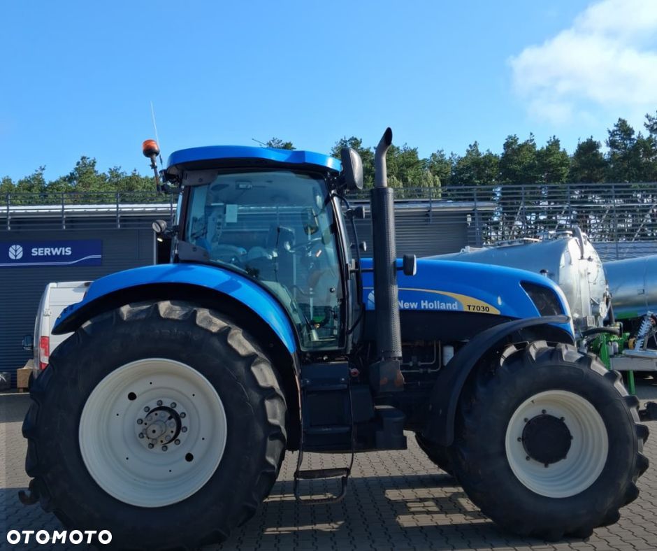 New Holland T7030 - 1