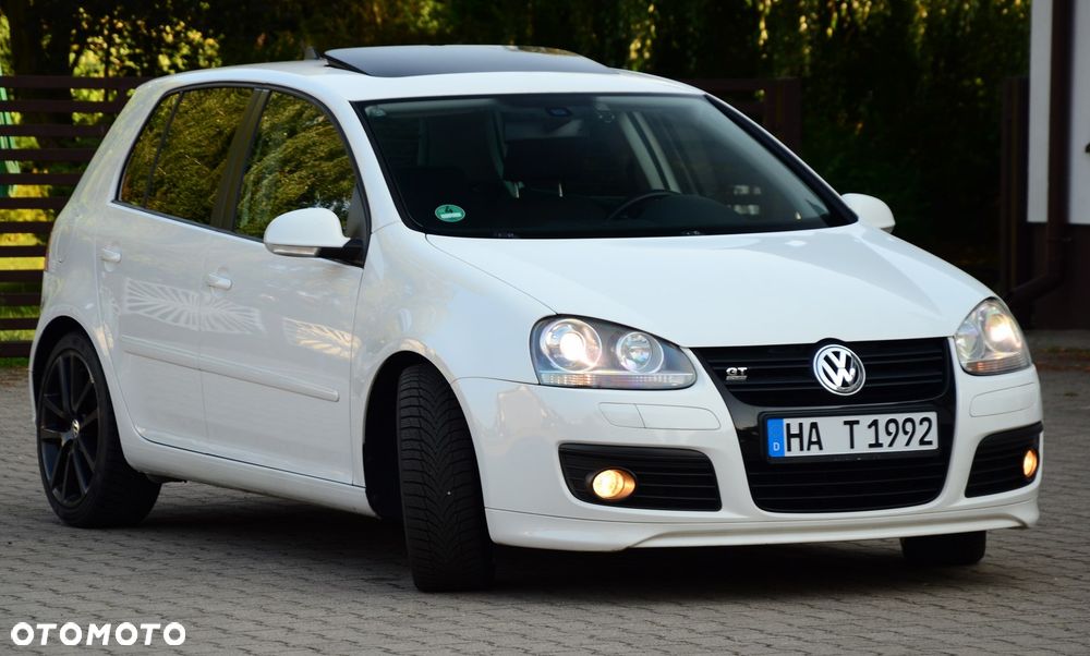 Volkswagen Golf - 8