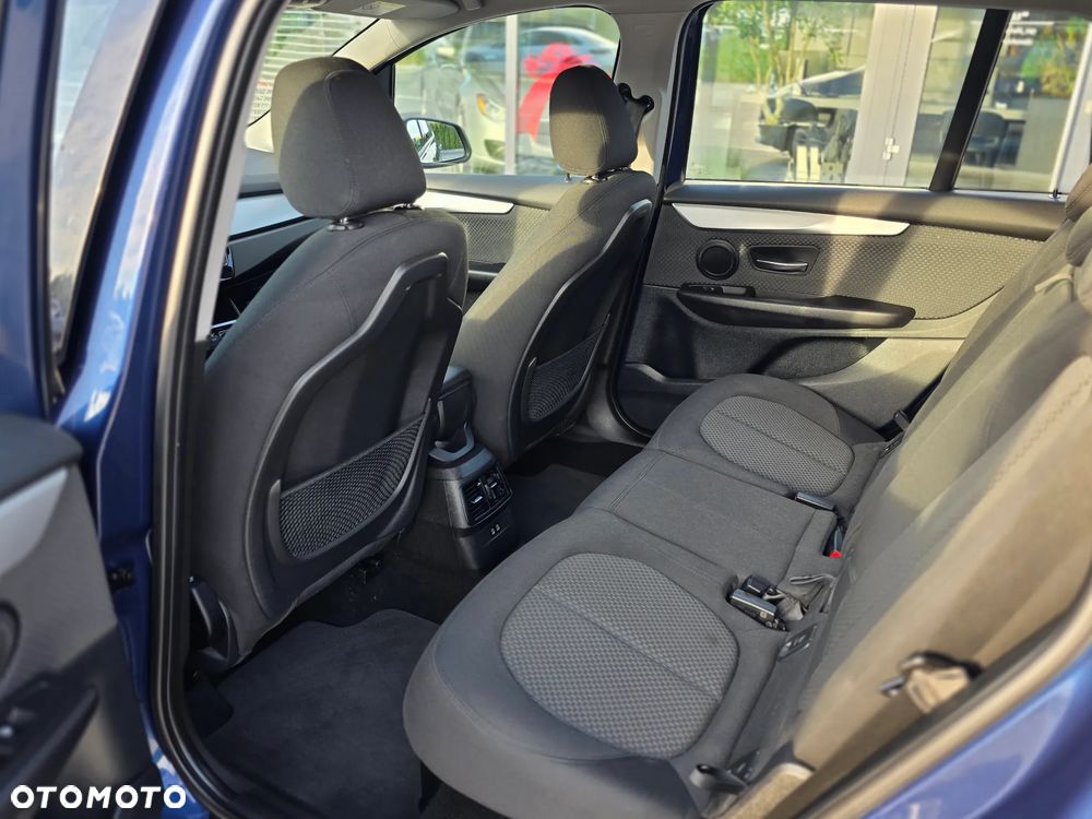 BMW Seria 2 216d GT Advantage - 33