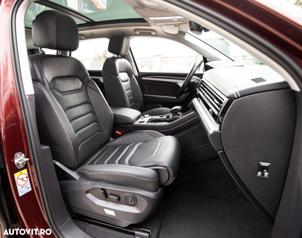 Volkswagen Touareg 3.0 V6 e-Hybrid 4Motion Aut. R - 17