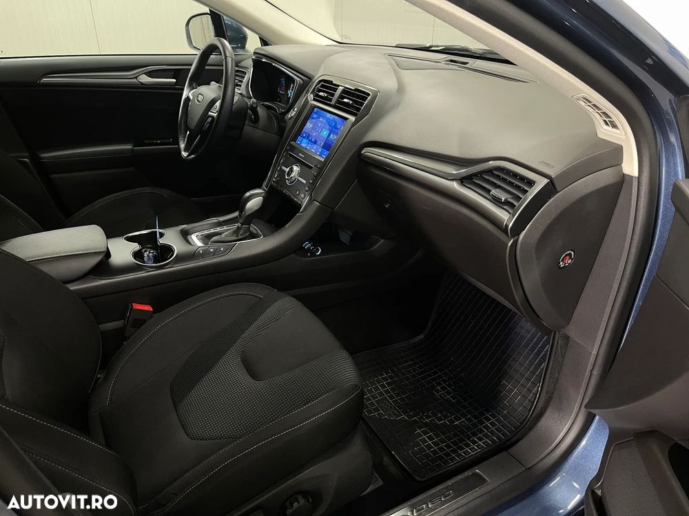 Ford Mondeo 2.0 HEV Titanium - 10