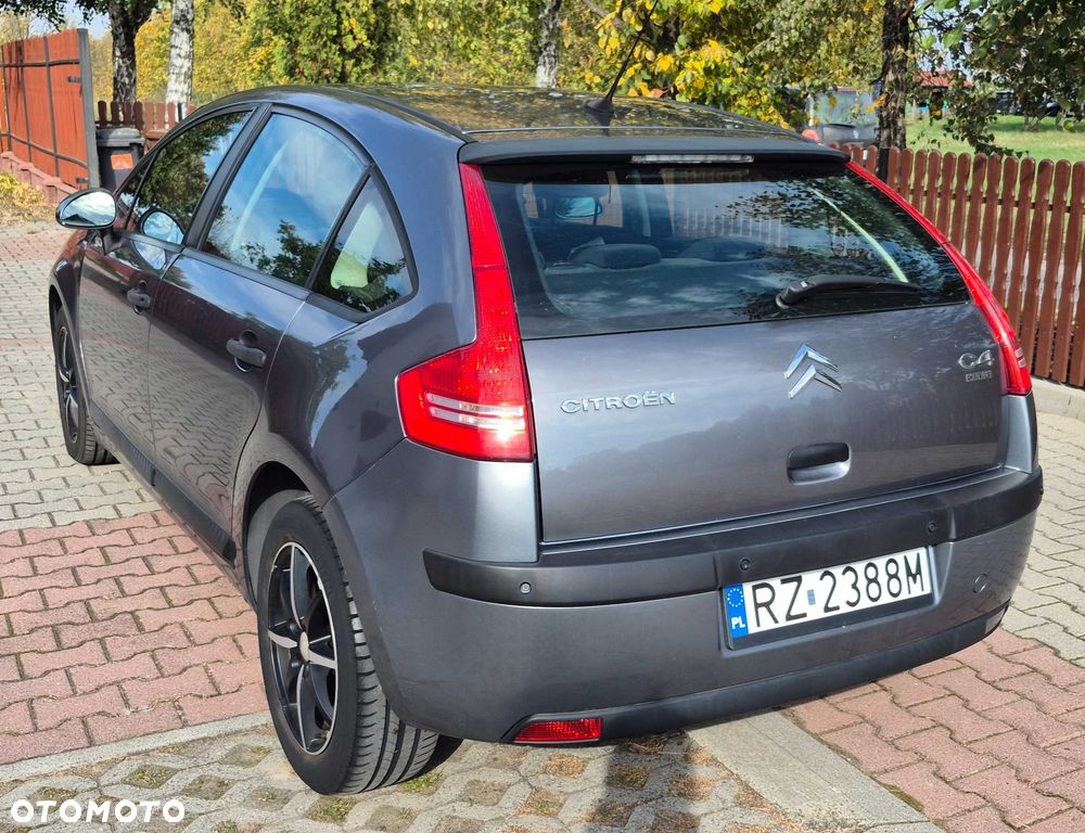 Citroen C4 2009 photo 4