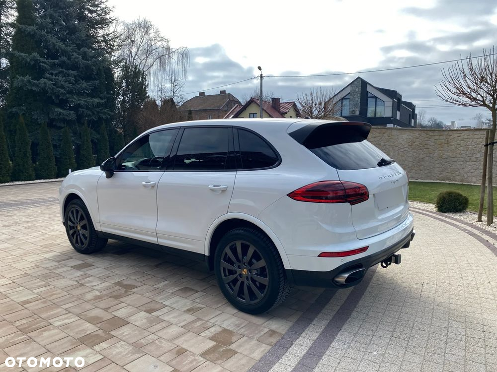 Porsche Cayenne Platinum Edition - 3