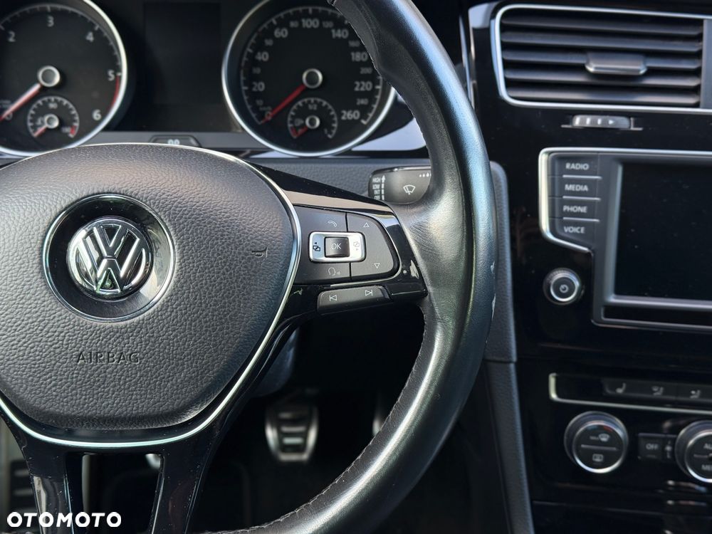 Volkswagen Golf - 16
