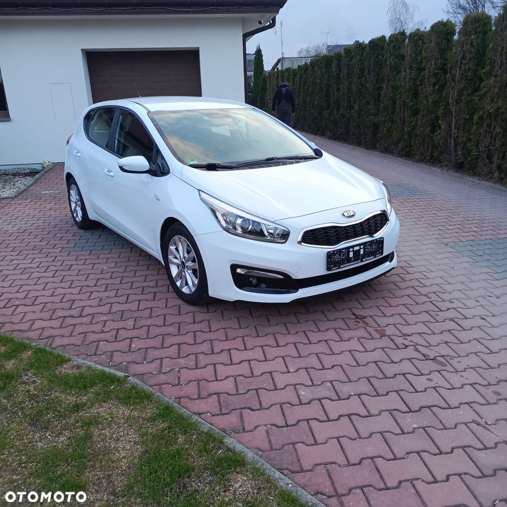 Kia Ceed - 1