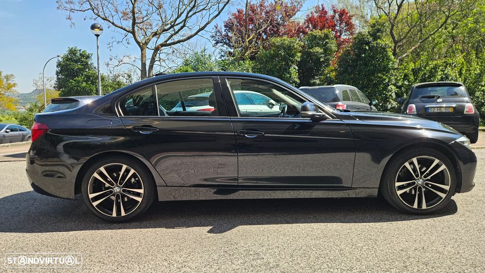 BMW 320 i Aut. Sport Line - 3