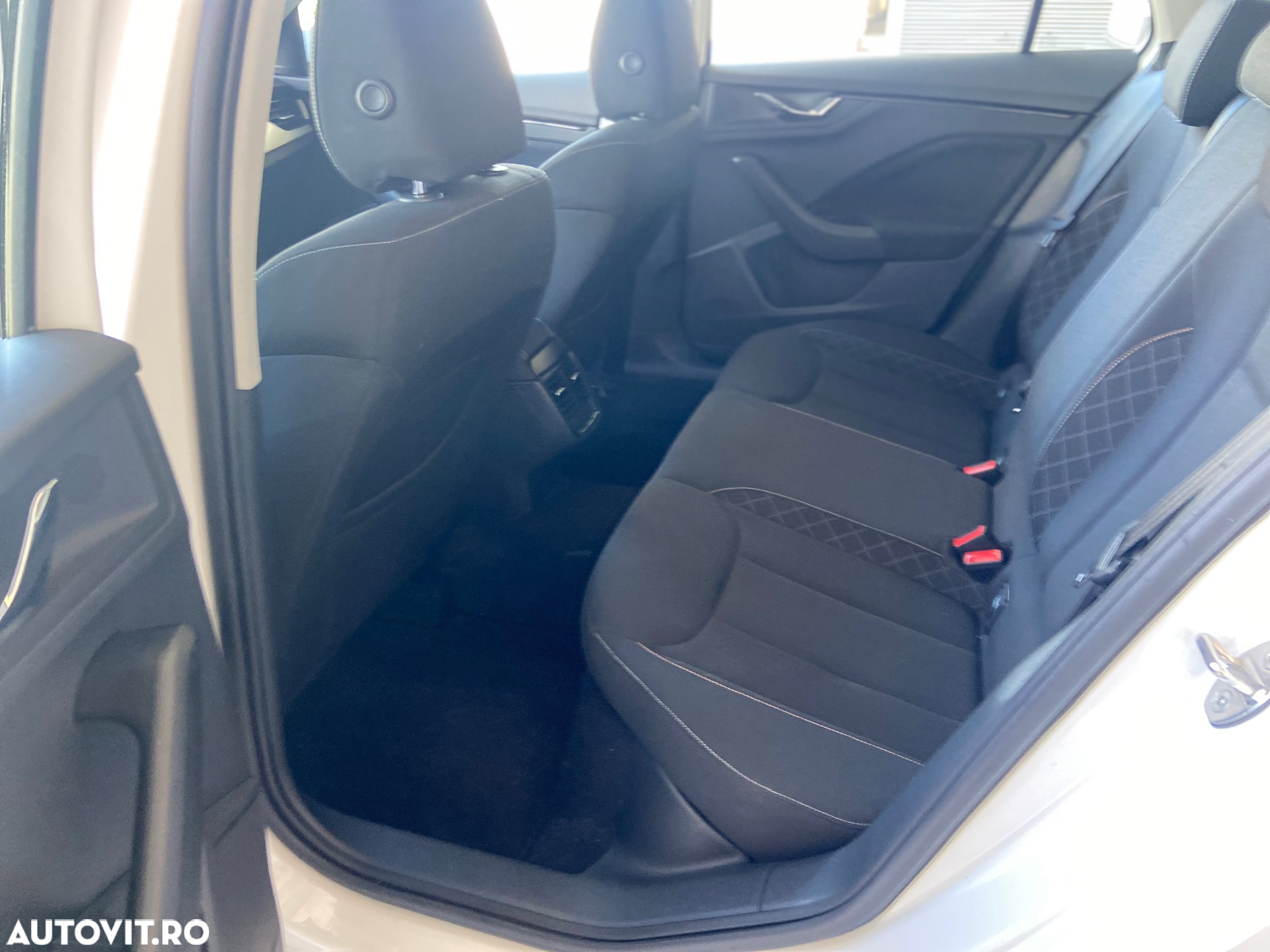 Skoda Kamiq 1.6 TDI DSG Ambition - 9