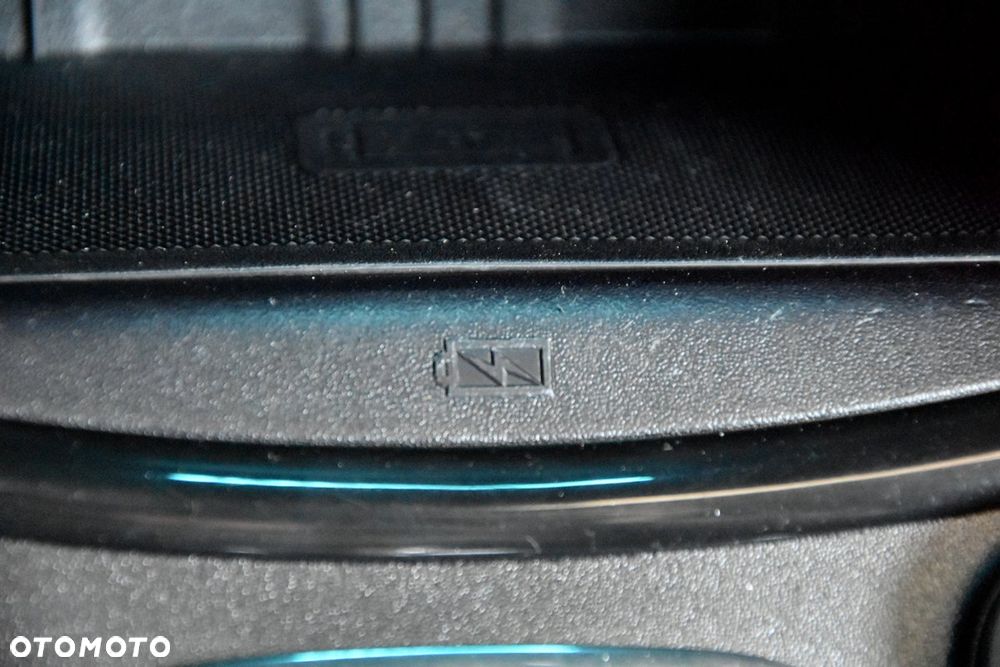 Ford Puma 1.0 EcoBoost Hybrid TITANIUM X - 37