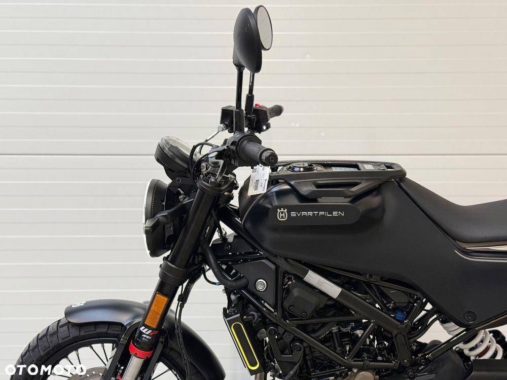 Husqvarna Svartpilen - 25