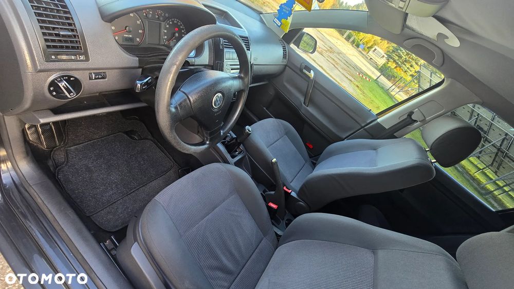 Volkswagen Polo - 13