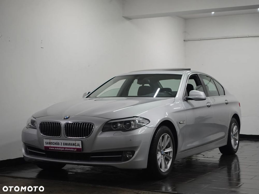 BMW Seria 5 528i - 3