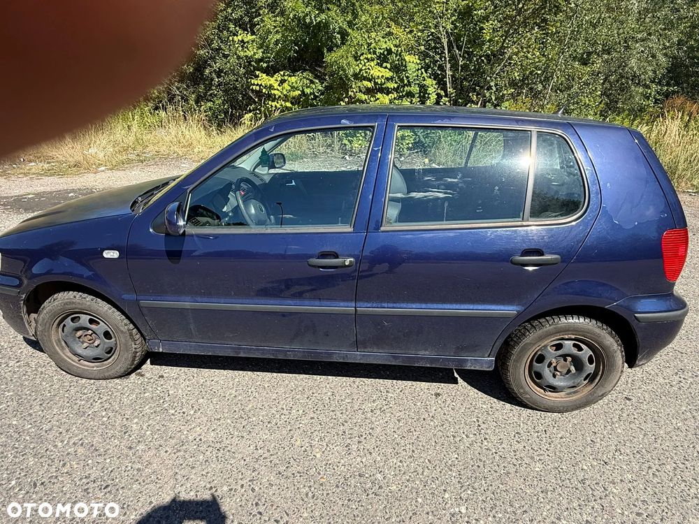 Volkswagen Polo 1.4 Basis - 2