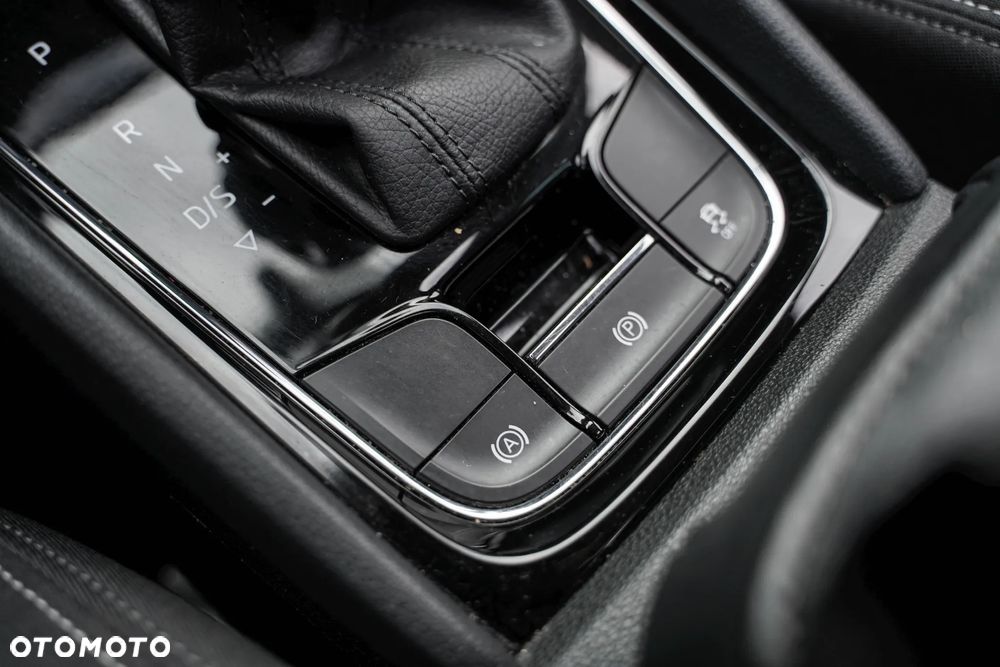 Skoda Karoq 1.5 TSI ACT 4x2 Style DSG - 24