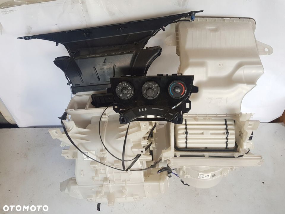 nagrzewnica dmuchawa Toyota Verso - 1