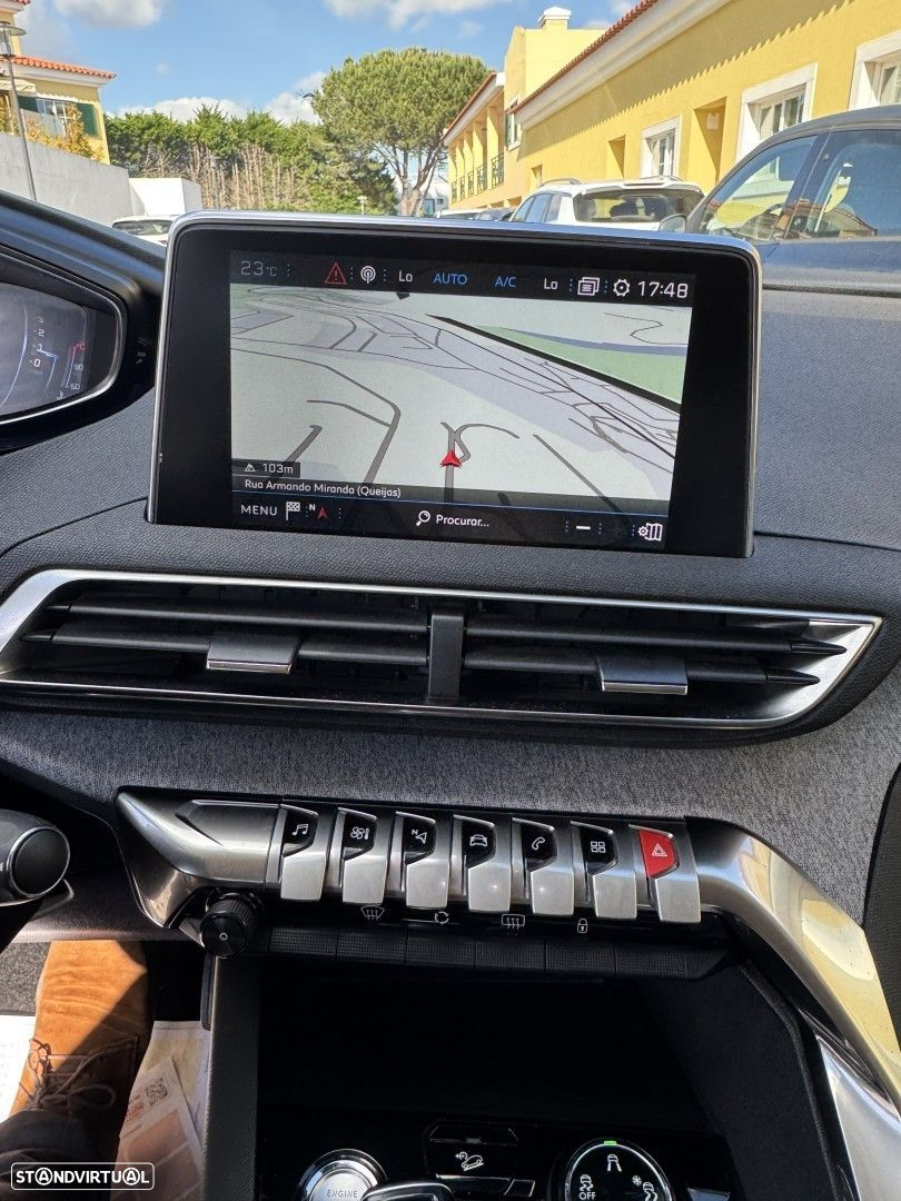 Peugeot 5008 1.2 PureTech Allure Pack EAT8 - 28