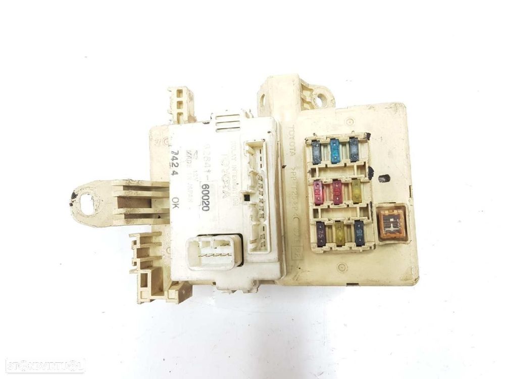 CAIXA DE RELES FUSÍVEIS TOYOTA LAND CRUISER J9 - 1