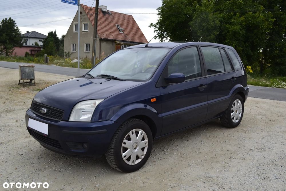 Ford Fusion - 2