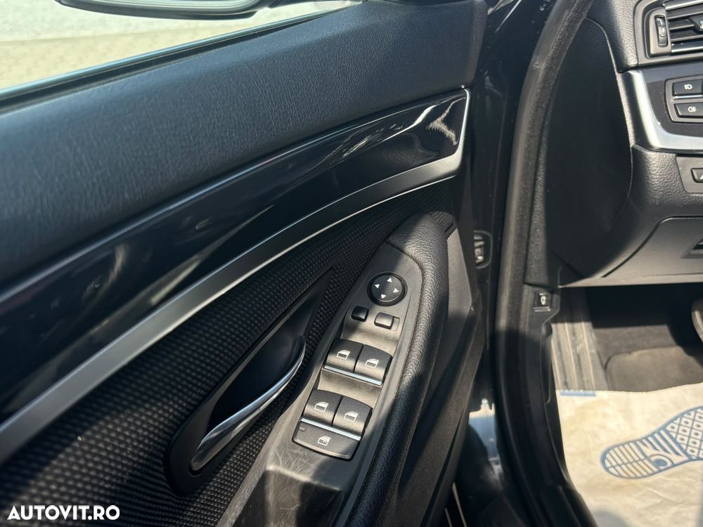 BMW Seria 5 525d xDrive - 25