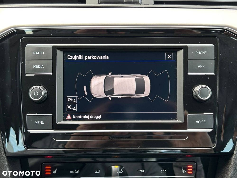 Volkswagen Passat 1.5 TSI EVO Elegance DSG - 28