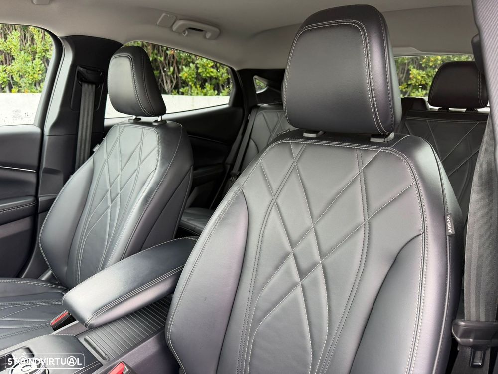 Ford Mustang Mach-E Standard - 32