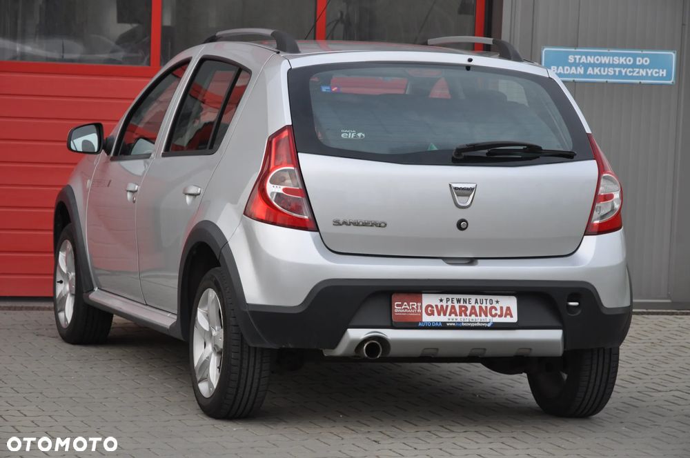 Dacia Sandero Stepway 1.6 - 12