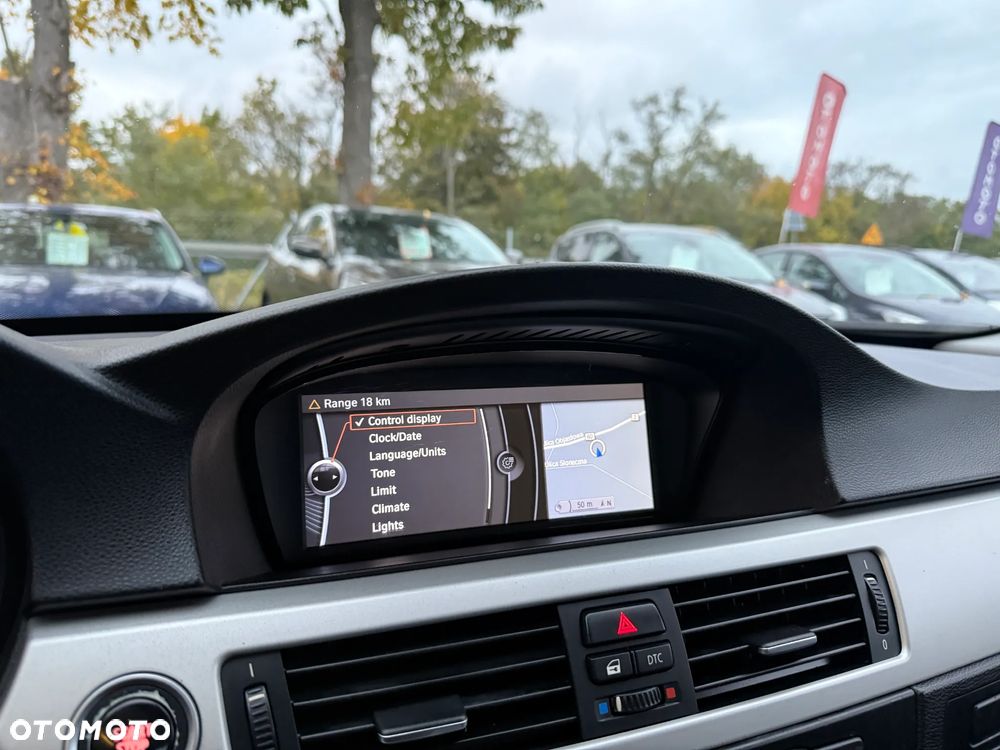 BMW Seria 3 318i - 11