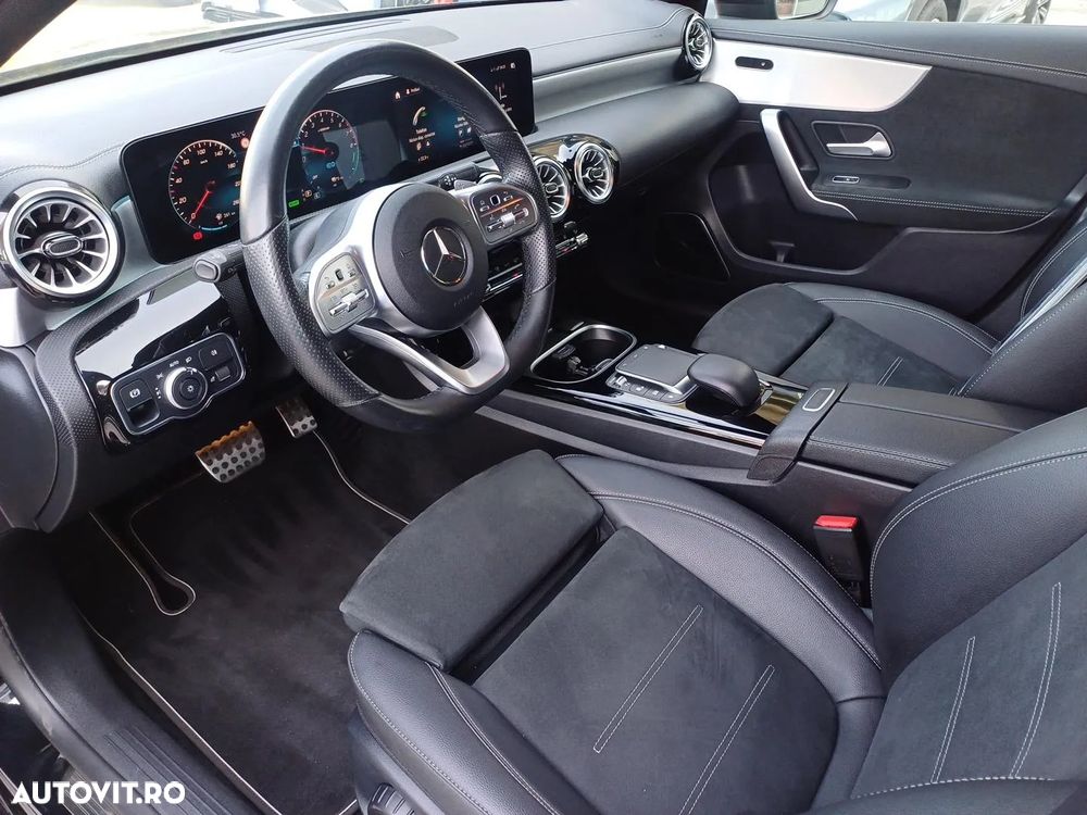 Mercedes-Benz A - 11