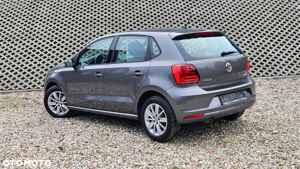 Volkswagen Polo 1.4 TDI (Blue Motion Technology) Comfortline - 17