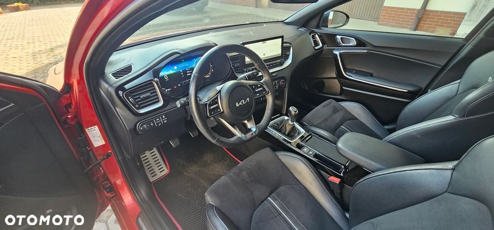 Kia ProCeed 1.5 T-GDI GT Line - 13