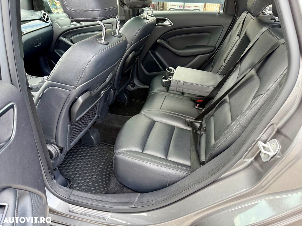 Mercedes-Benz B 200 - 24