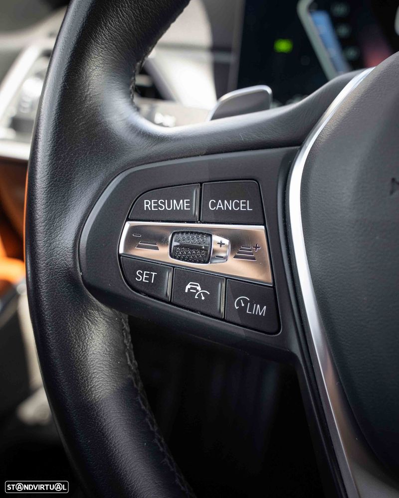 BMW 320 e Aut. Advantage - 25