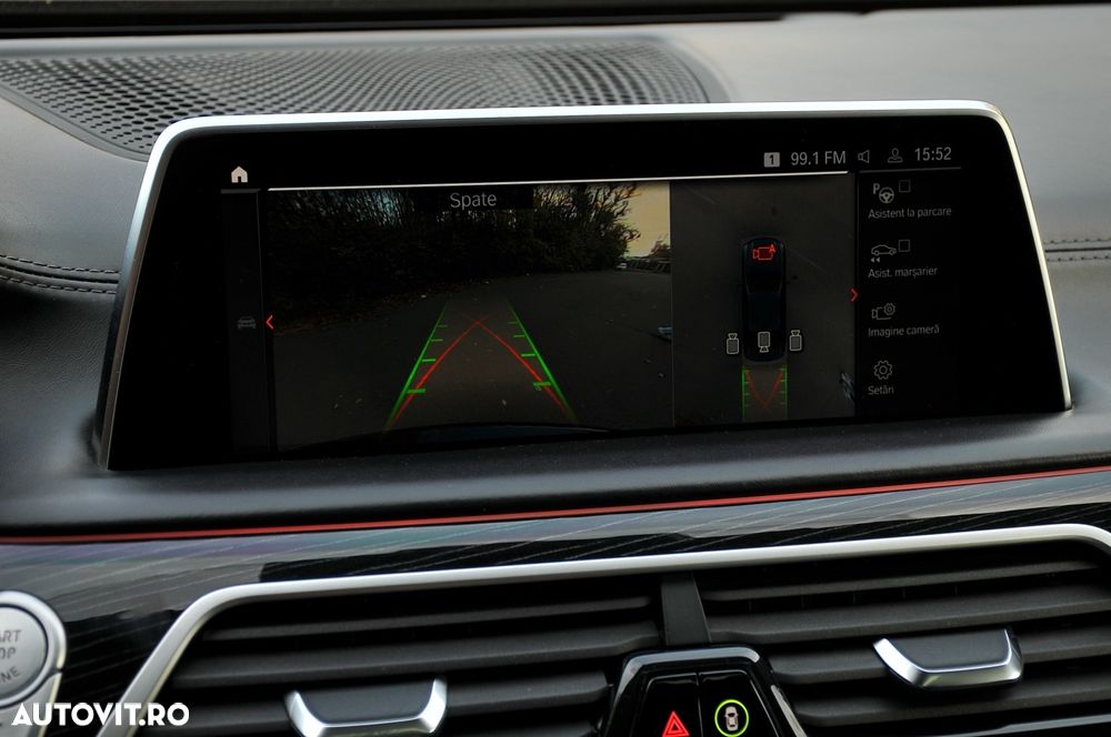 BMW Seria 7 750Li xDrive - 31