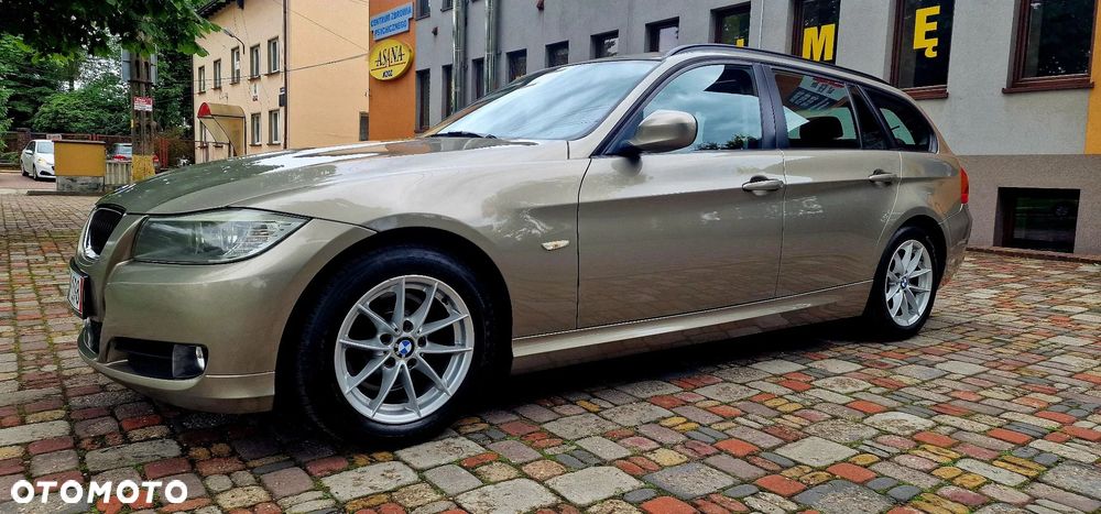 BMW Seria 3 320d DPF Edition Sport - 26