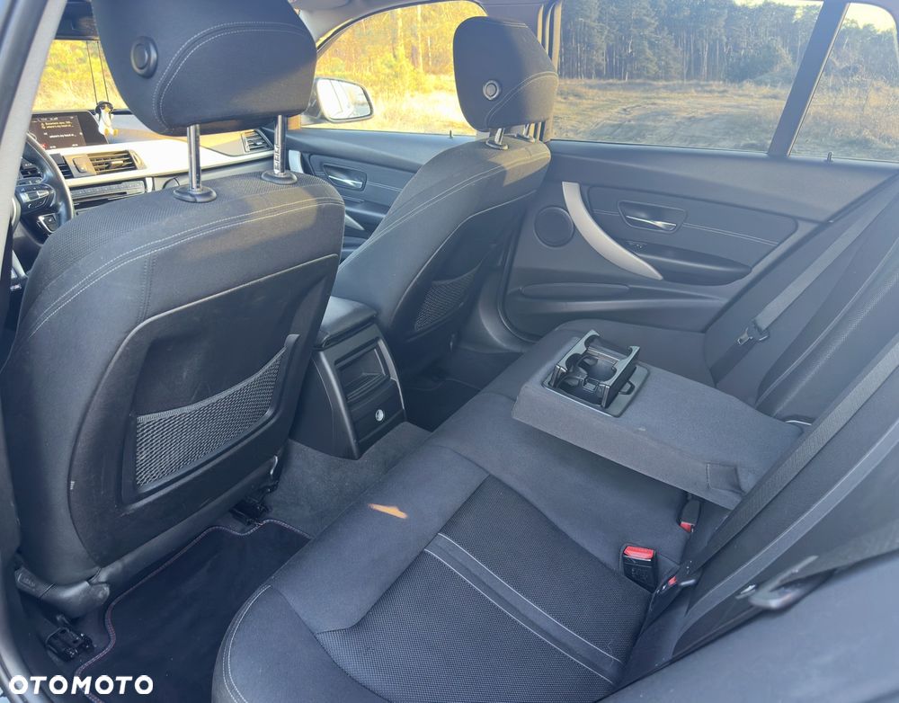 BMW Seria 3 320d Efficient Dynamics Edition Sport Line - 13