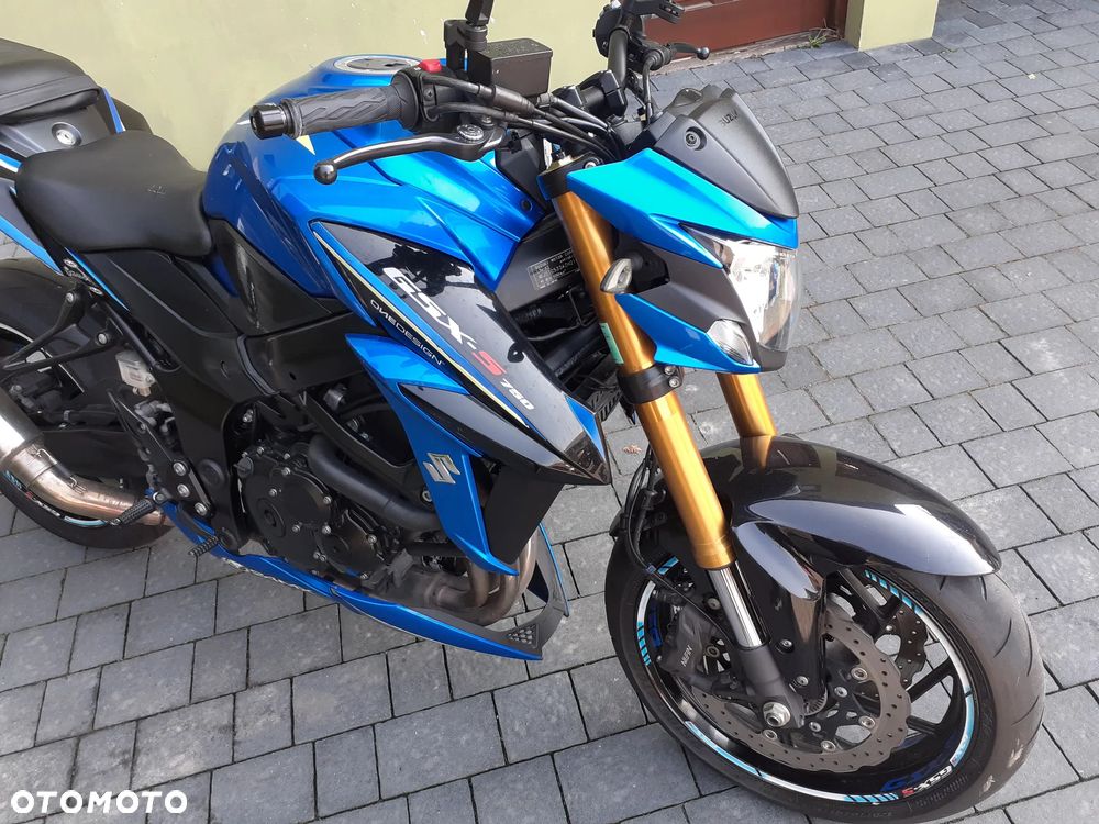 Suzuki GSX - 1