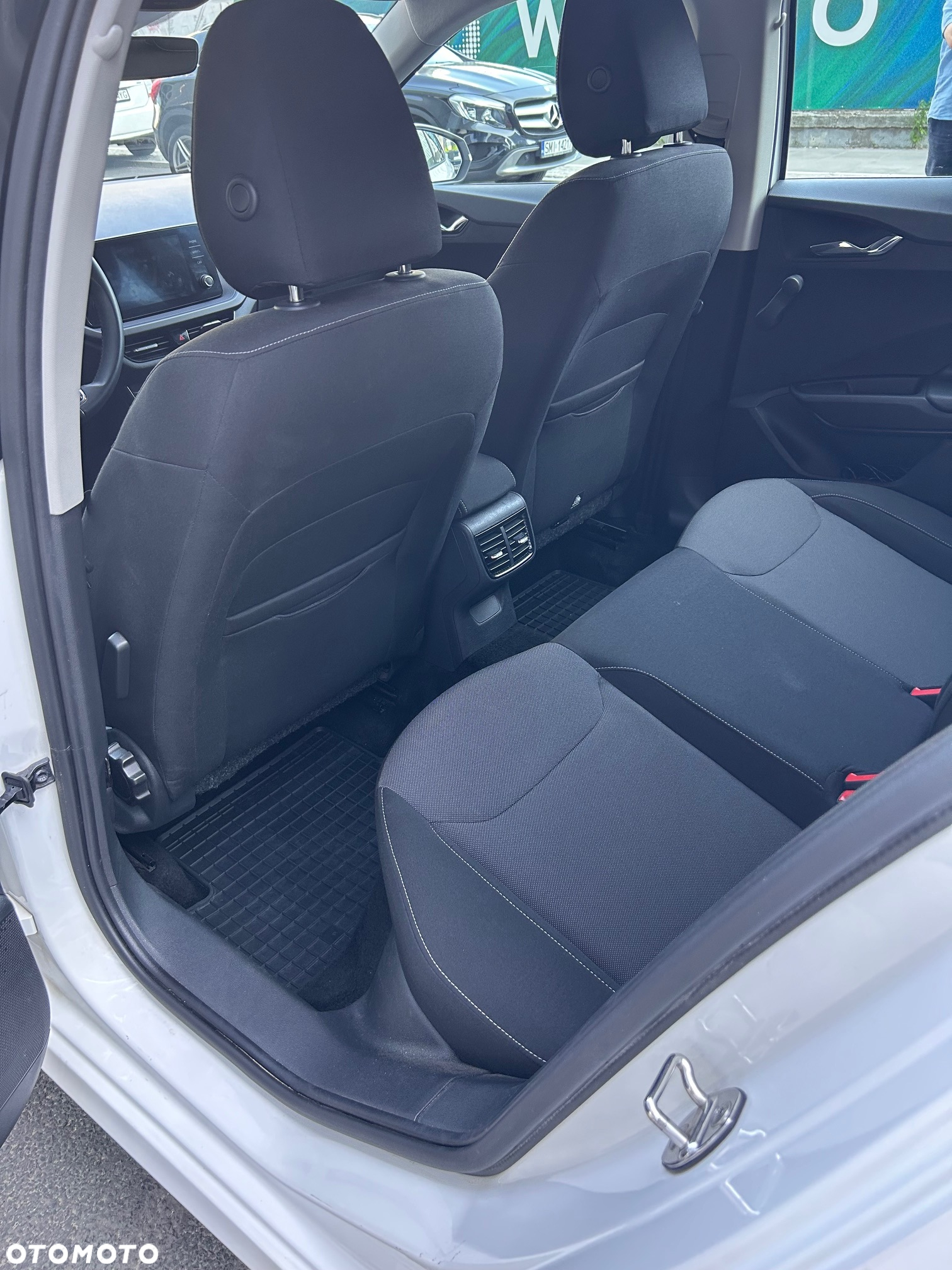 Skoda Fabia 1.0 Ambition - 10