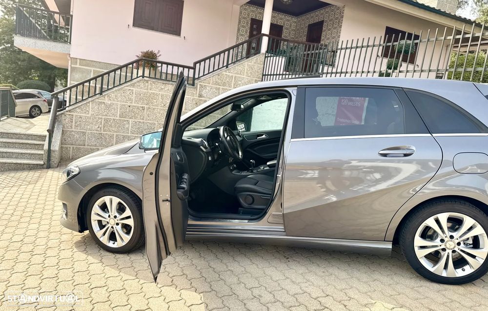 Mercedes-Benz B 180 d Style - 11