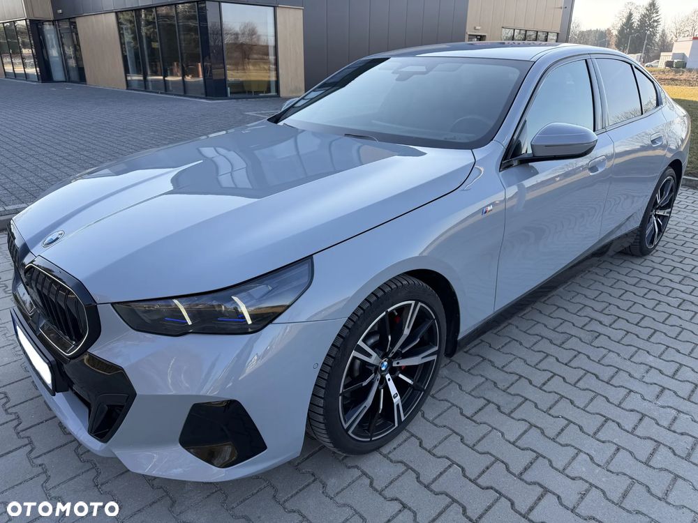 BMW Seria 5 ver-520d-xdrive-mhev-m-sport - 1