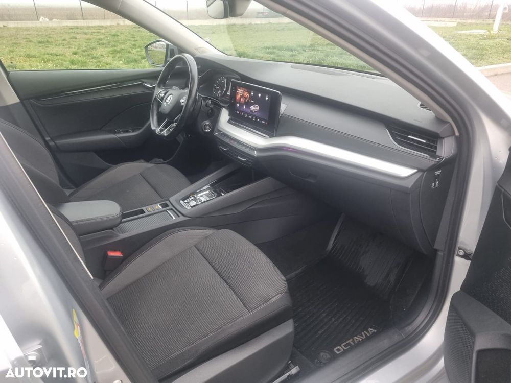 Skoda Octavia Combi Diesel 2.0 TDI DSG Ambition - 7