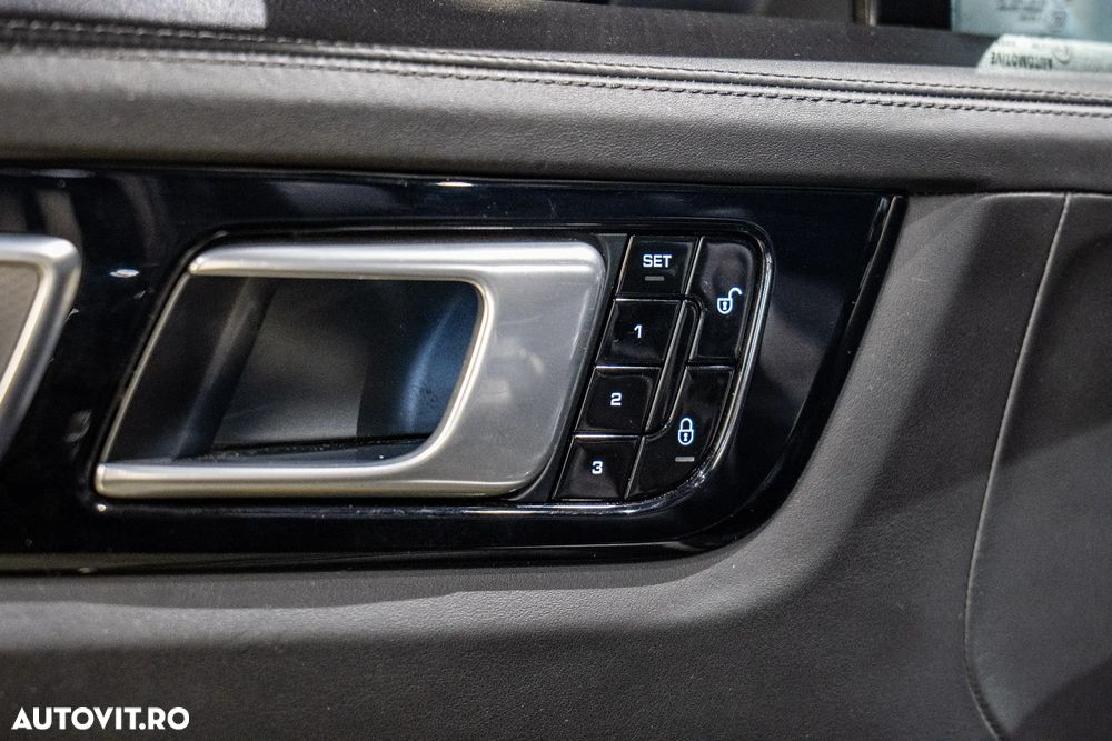 Porsche Cayenne S E-Hybrid Platinum Edition - 35