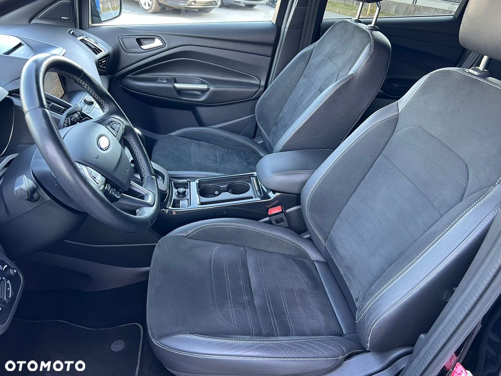 Ford Kuga 2.0 TDCi 4x4 ST-Line - 11