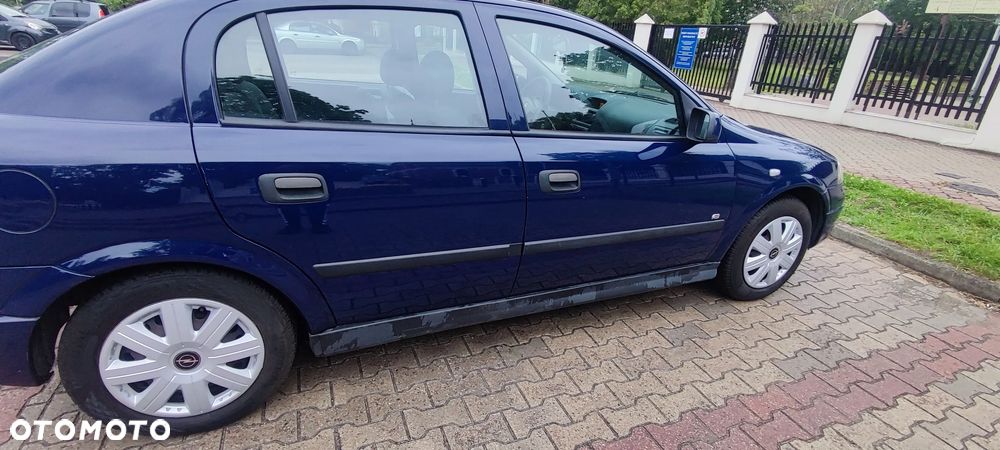 Opel Astra 1.4 Essentia - 9