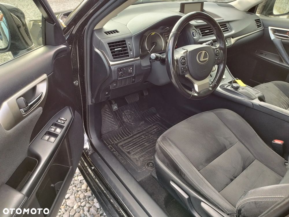 Lexus CT - 8