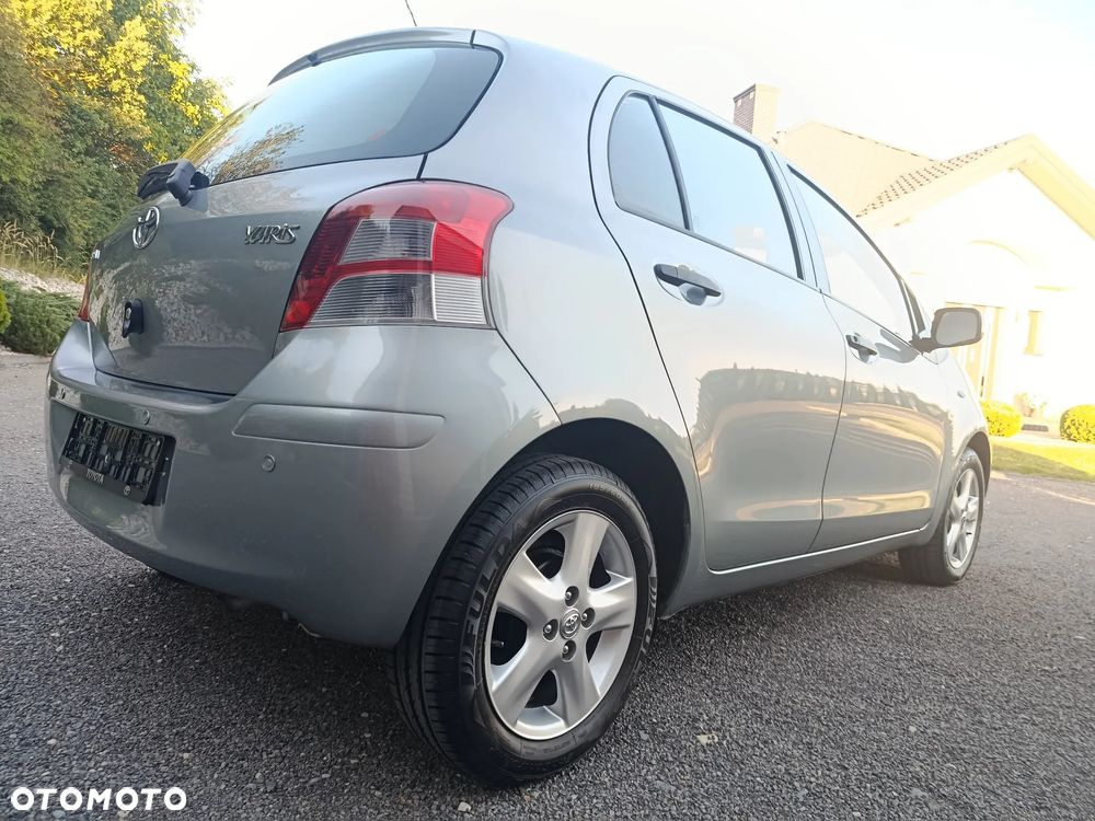 Toyota Yaris - 20