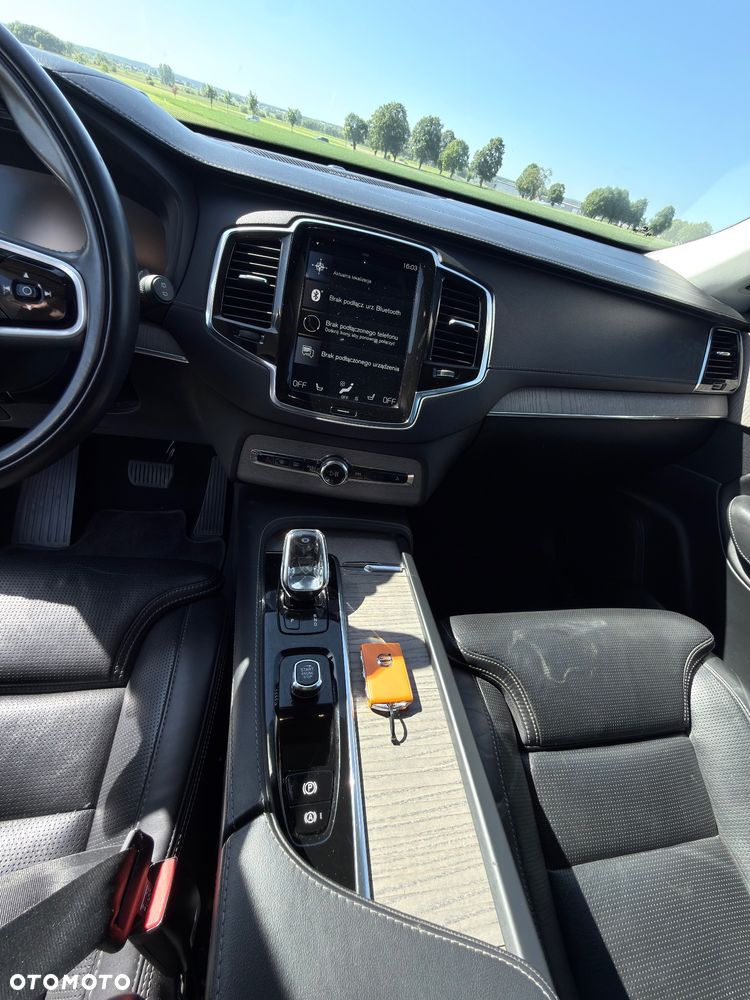 Volvo XC 90 - 16