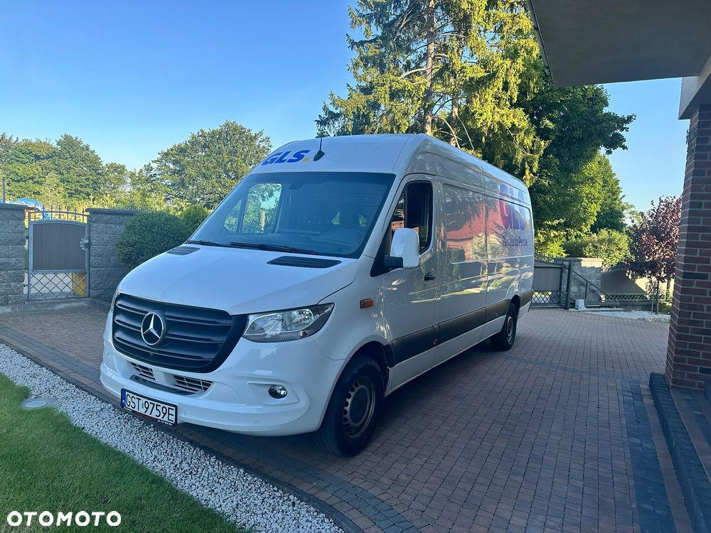 Mercedes-Benz Sprinter - 2