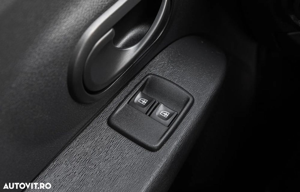 Dacia Lodgy dCi 110 Stepway Celebration - 13