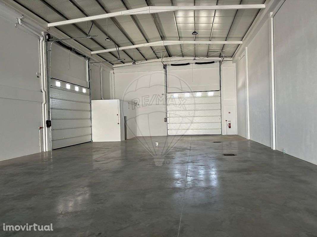 Armazém  para arrendamento - Grande imagem: 4/11